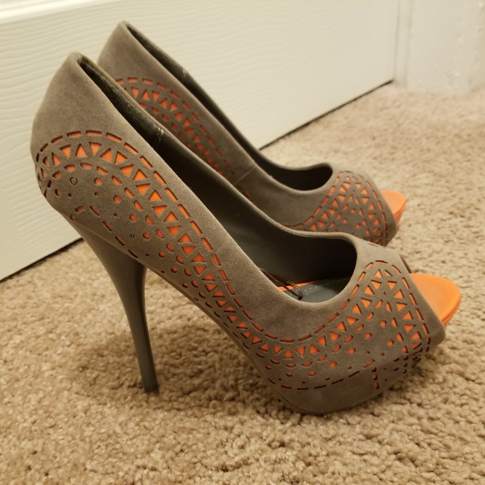 Shoes - Picture 2 of 2